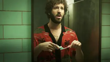 Backdrop к сериалу "DAVE" #1414660