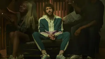 Backdrop к сериалу "DAVE" #1414674