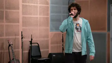 Backdrop к сериалу "DAVE" #1414676