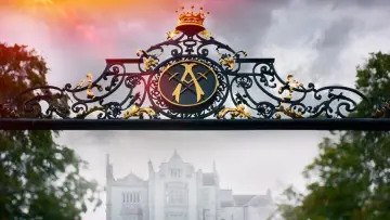 Backdrop for the TV series "Fate: The Winx Saga" #1410854