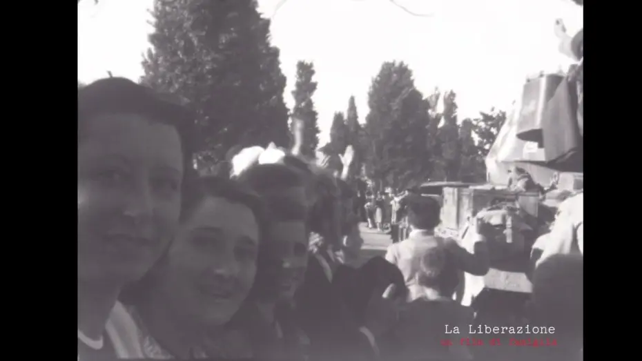 Watch film La liberazione, un film di famiglia | LA LIBERAZIONE - UN FILM DI FAMIGLIA | La Liberazione filmata nel 1945 | HOT CORN