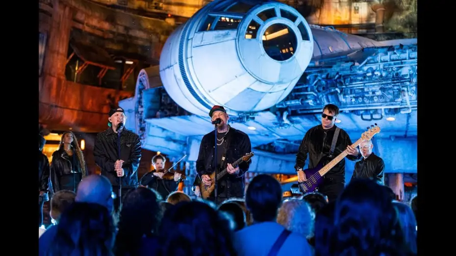 Watch film The Wonderful World of Disney: Holiday Spectacular | Good Charlotte - &ldquo;Fairytale of New York&rdquo; at Star Wars: Galaxy