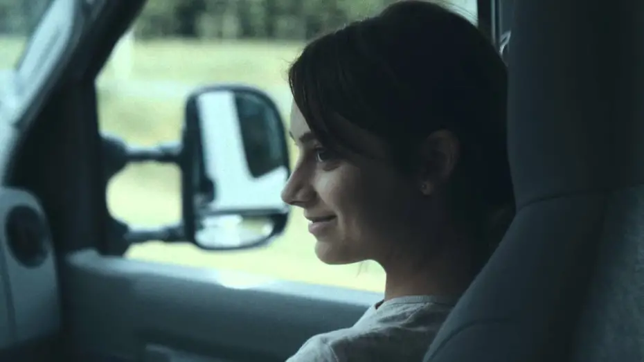 Watch film Sarah Prefers to Run | Sarah pr&eacute;f&egrave;re la course - Trailer