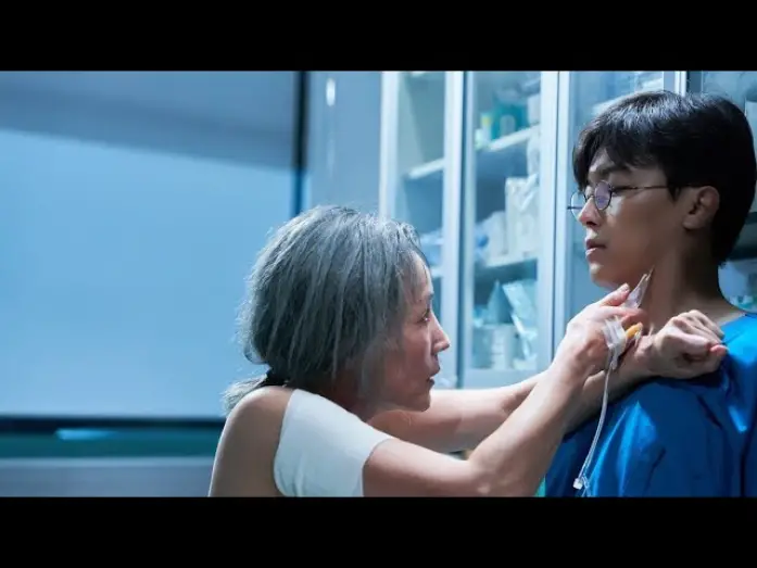 Watch film The Old Woman with the Knife | Старуха с ножом (2025) Трейлер #3