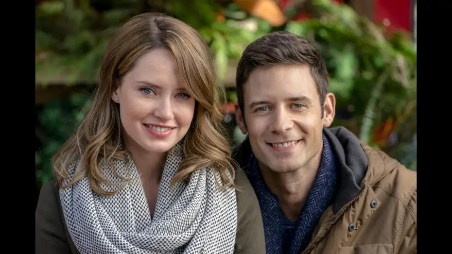Watch film The Christmas Cottage | Preview - The Christmas Cottage starring Merritt Patterson & Steve Lund - Hallmark Channel