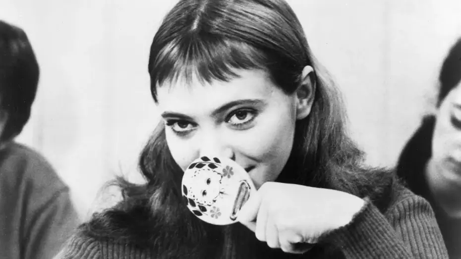 Watch film Band of Outsiders | &laquo;Банда аутсайдеров&raquo; Жан-Люка Годара в кино с 31 июля