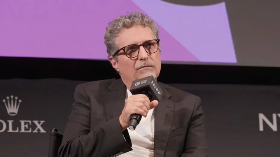 Watch film The Secret Agent | Kleber Mendon&ccedil;a Filho and Emilie Lesclaux on The Secret Agent