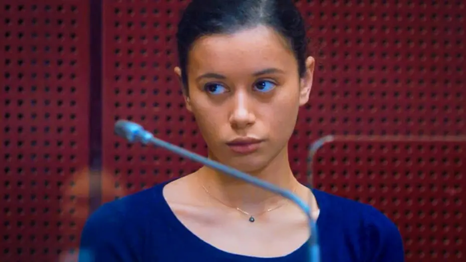 Watch film The Girl with a Bracelet | Девушка с браслетом — Русский трейлер (2020)