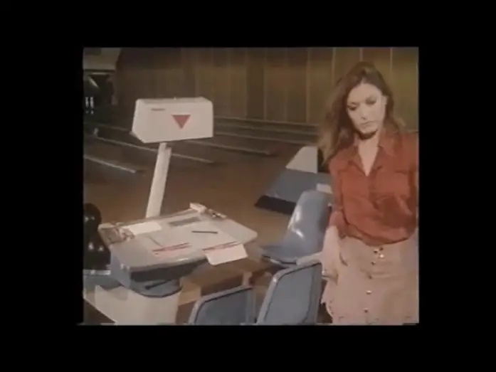 Watch film Erotic Blackmail | Rivelazioni erotiche di una giovane governante 1974