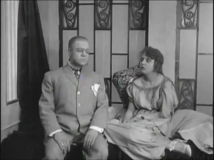Watch film The Oyster Princess | Bee vs. Moth—Oyster Princess Trailer