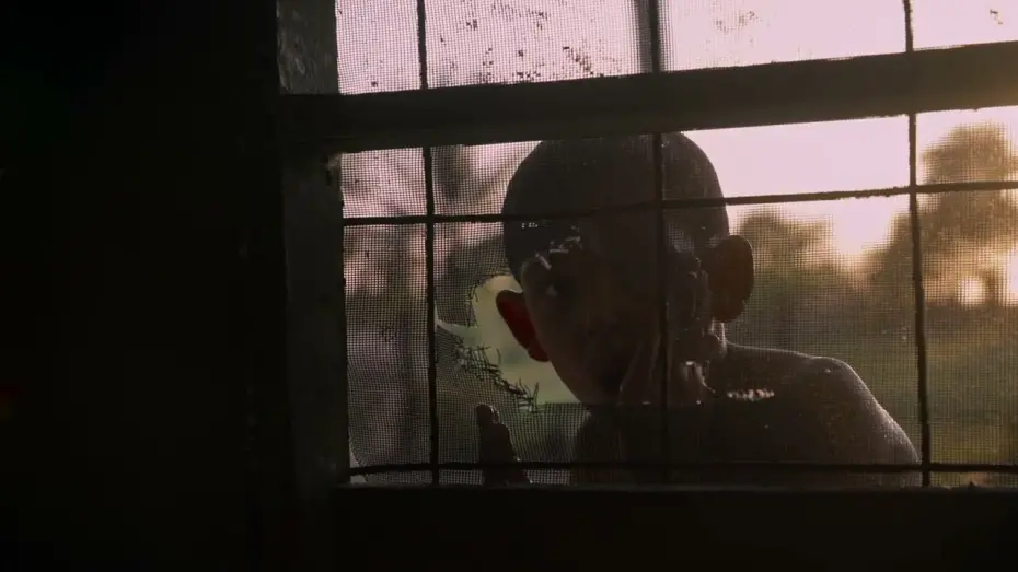 Watch film Ella se detiene a mirar | Ella se detiene a mirar, trailer