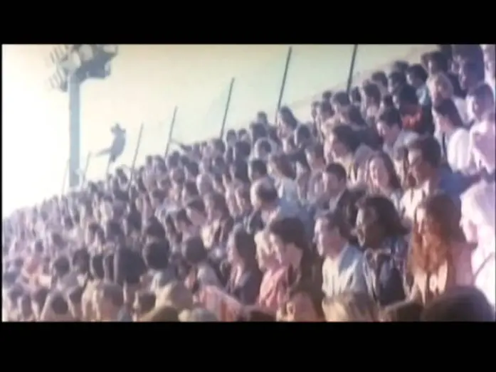 Watch film Two-Minute Warning | Two-Minute Warning Super 8 Digest Film Pânico na Multidão
