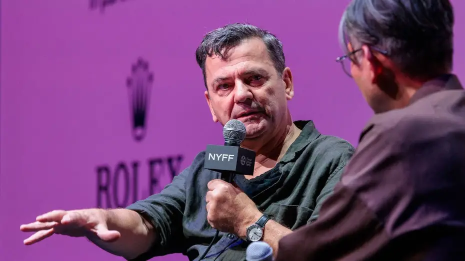 Watch film Miroirs No. 3 | Christian Petzold on Miroirs No. 3