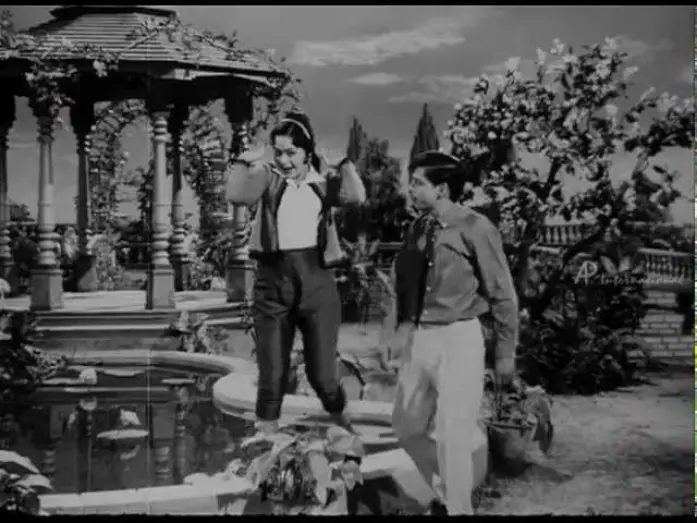 Watch film Server Sundaram | Kavignar Kannadasan Super Hit Songs | Server Sundaram | Avalukenna Song