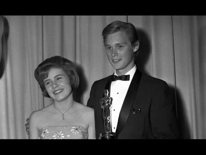 Watch film Hud | Melvyn Douglas winning Best Supporting Actor for "Hud"