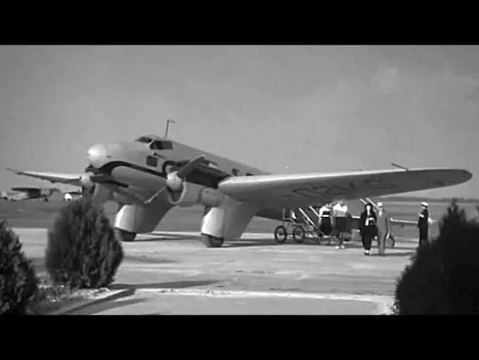 Watch film Weekdays | Самолёт ПС-89 в к/ф "Будни" (1940) / PS-89 aircraft in the film "Ordinary Days" (1940)