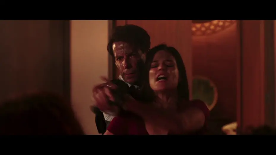 Watch film Skyscraper | Sarah Fights off Pierce