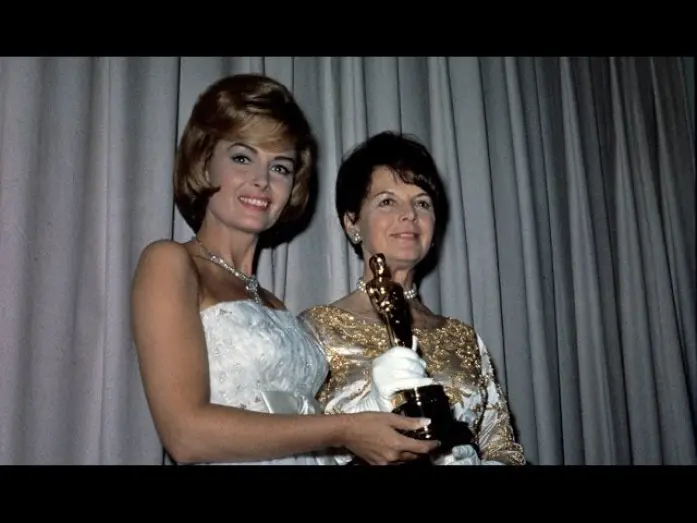 Watch film Cleopatra | 8 1/2 and Cleopatra Win Costume Design: 1964 Oscars