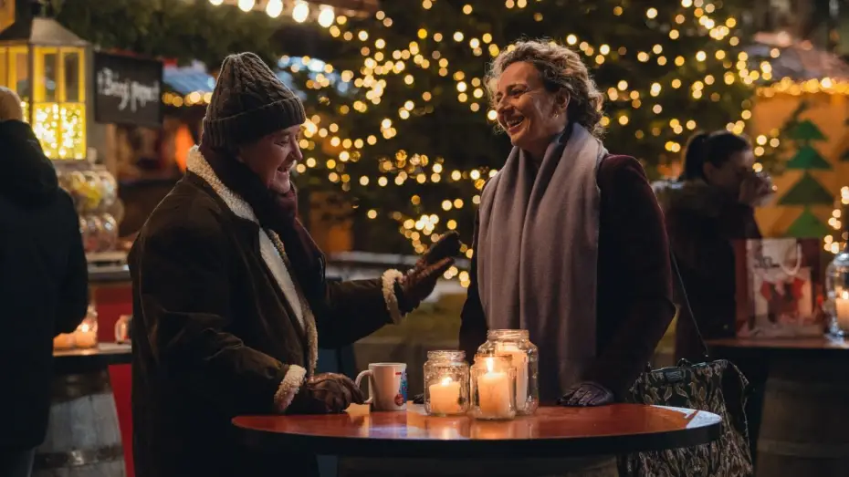 Watch film Christmas Flame | NAGYKARÁCSONY - Előzetes (12)