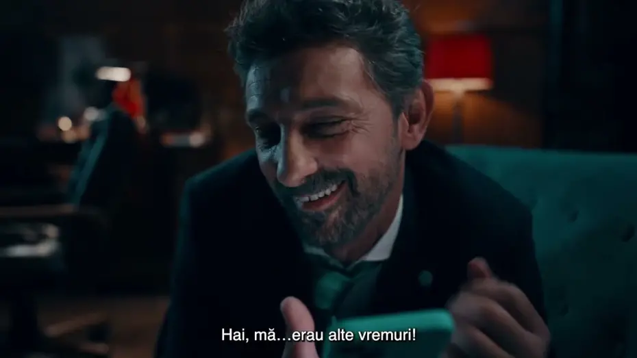 Watch film Candidatul perfect | NEGOCIERI APRINSE [Scenă ștearsă din Candidatul Perfect]
