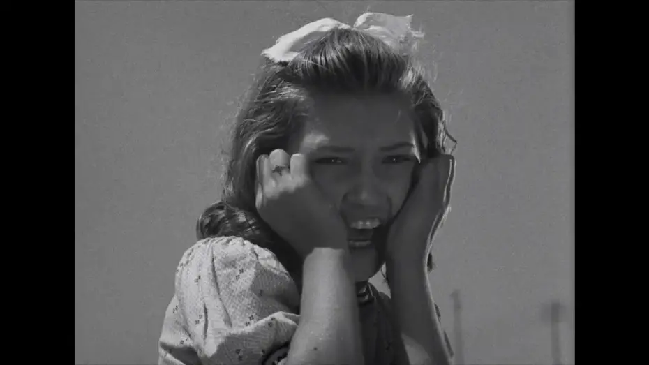 Watch film Aniki-B&oacute;b&oacute; | Manoel de Oliveira