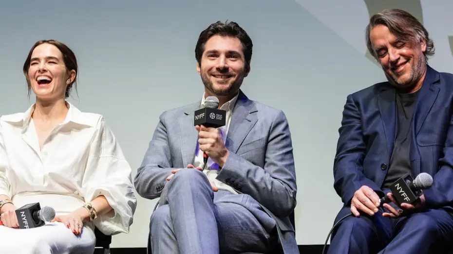 Watch film Nouvelle Vague | Richard Linklater, Zoey Deutch, Guillaume Marbeck, Aubry Dullin & Michèle Pétin on Nouvelle Vague