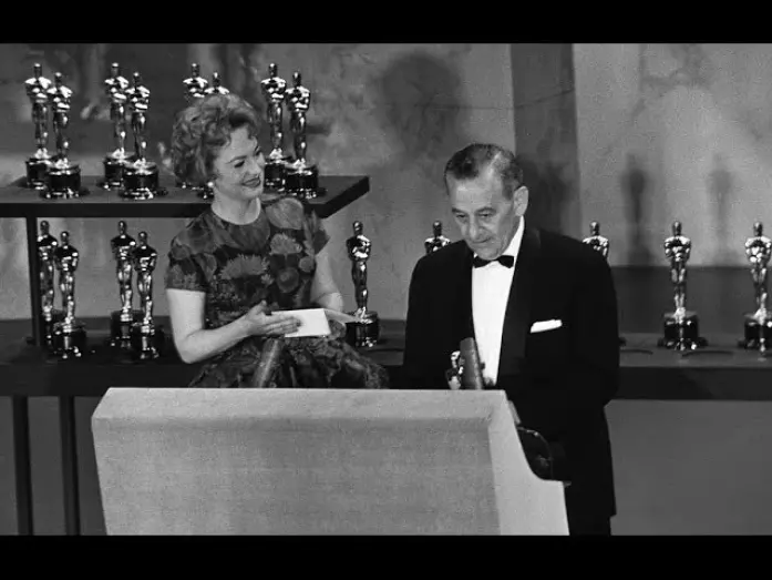 Watch film Ben-Hur | Hugh Griffith Wins Supporting Actor: 1960 Oscars