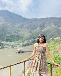 dolly jaani