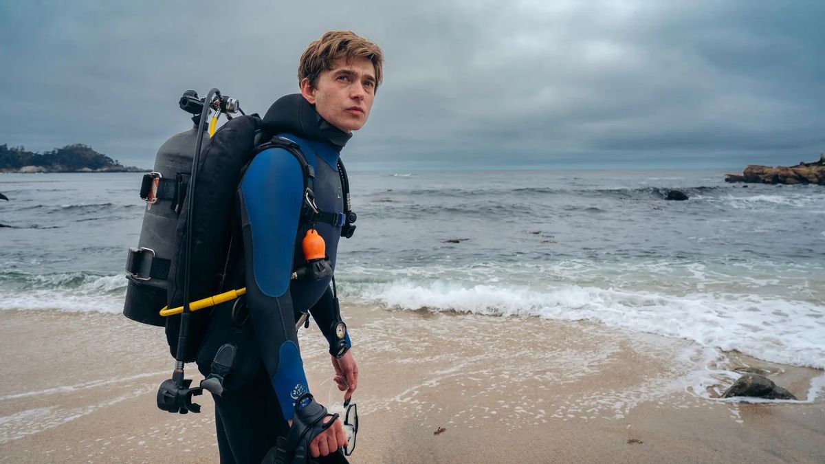 A Diver Is Swallowed by a Sperm Whale in the New Thriller Whalefall