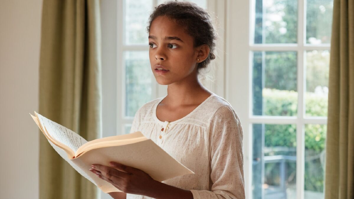 How actors and models can start their international career