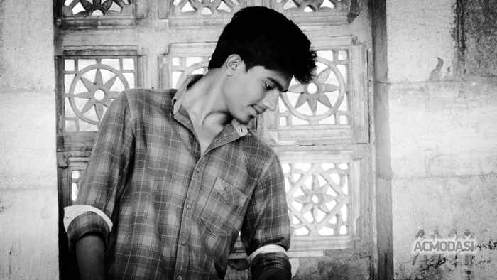 MEHUL HARGOVINDBHAI SOLANKI photo №94313. Uploaded 01 February 2017