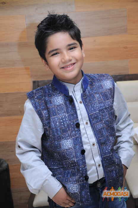nishant jitesh vachhani photo №59894. Uploaded 23 May 2016
