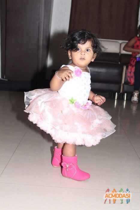 Lavi Vinod Gupta photo №49611. Uploaded 09 March 2016