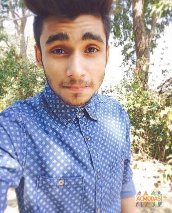 Meet Suresh Bhanushali photo №78140. Uploaded 02 October 2016