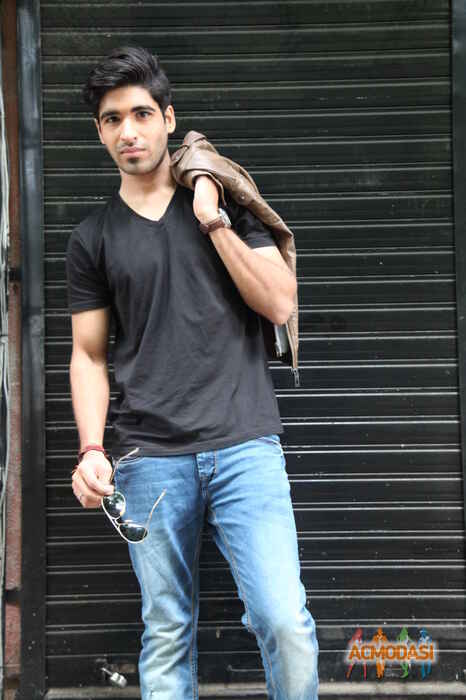 Mohit  Sirothiya photo №19267. Uploaded 08 September 2015