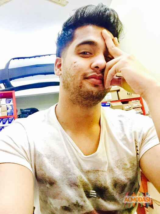 Anis Qureshi  photo №85634. Uploaded 29 November 2016