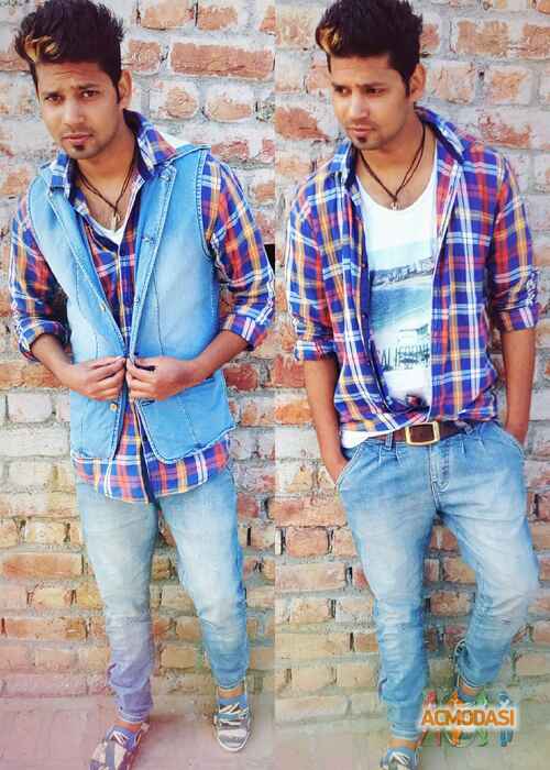 Sumit   photo №37849. Uploaded 04 January 2016