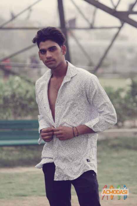 Shahrukh Gugu Khan photo №104925. Uploaded 24 May 2017