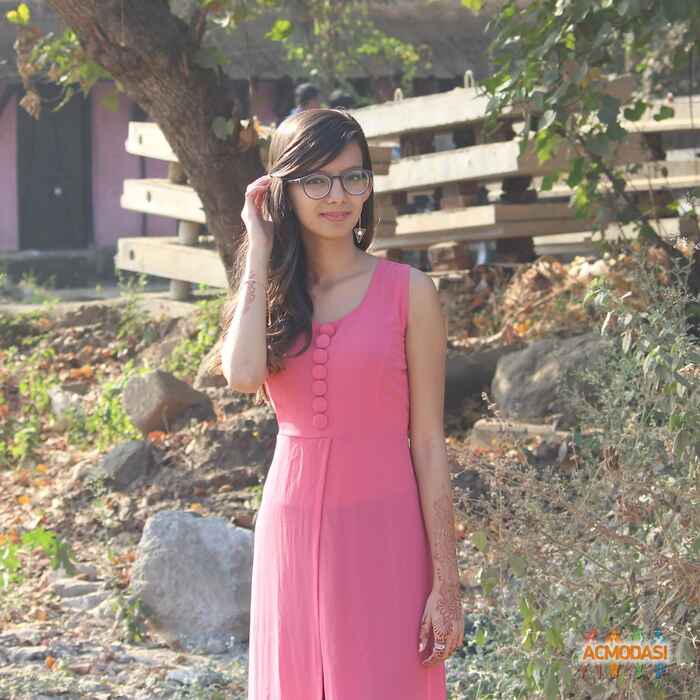 Vhrutika Sanjay Surti photo №103177. Uploaded 04 May 2017