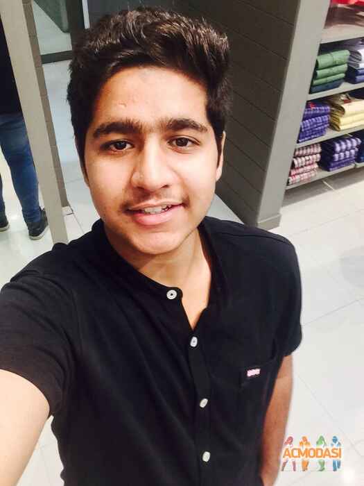 Aditya  Chaudhary photo №59924. Uploaded 23 May 2016