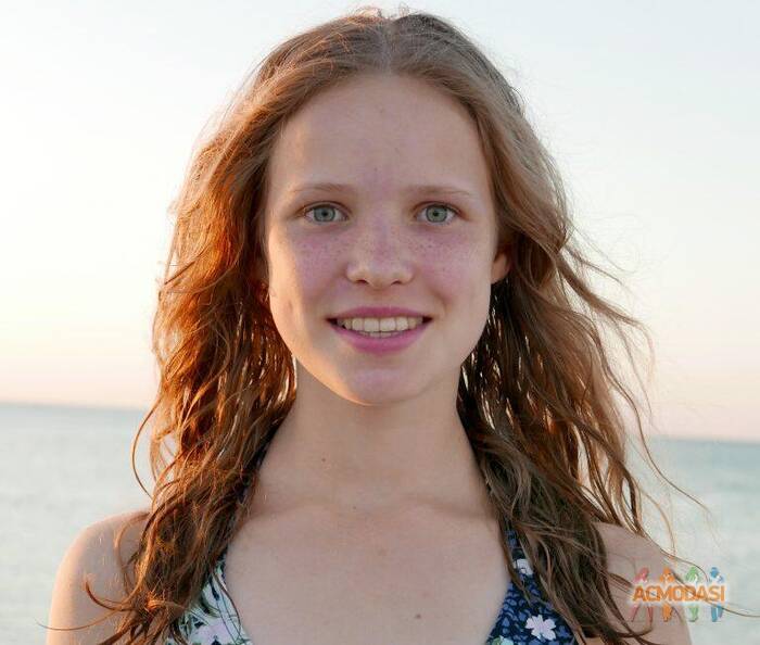 Anna  Becker photo №123797. Uploaded 05 December 2022