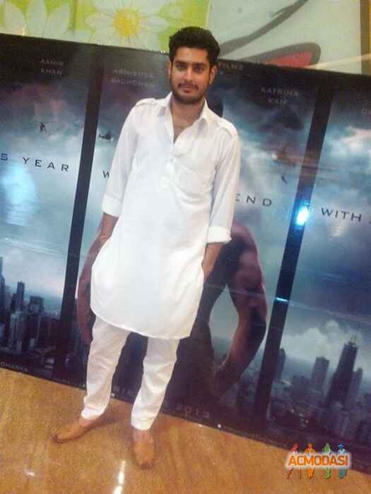 Bhuwan  Bareja photo №22103. Uploaded 25 September 2015