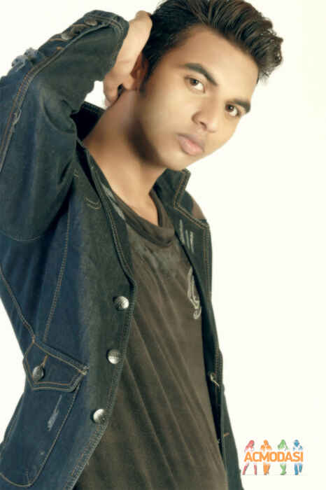 Kunal  MOURYA, photo №22971. Uploaded 01 October 2015