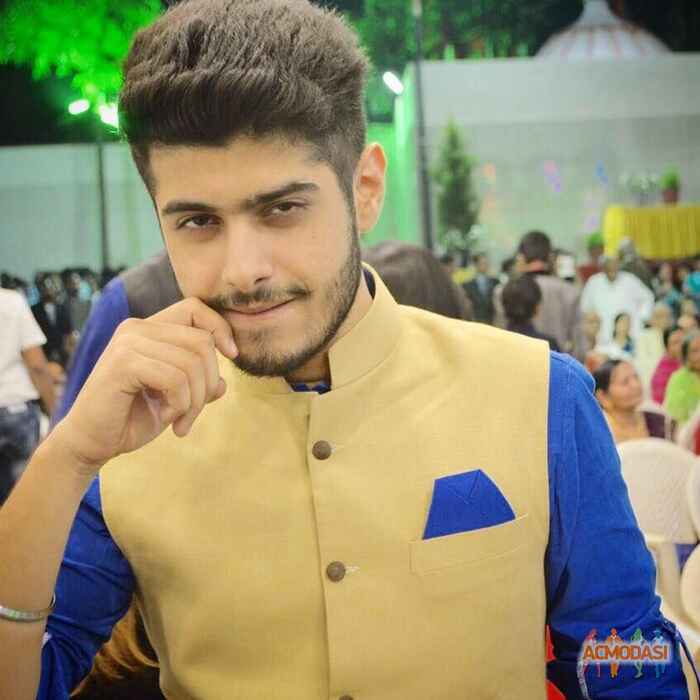 Vansh  Kapoor photo №29705. Uploaded 18 November 2015