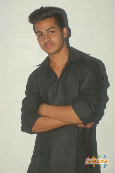 Amrit Dhillon Amrit Dhillon photo №63983. Uploaded 20 June 2016