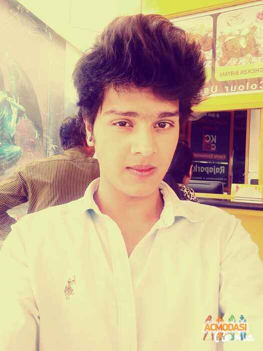 Arpit  Chordia photo №12768. Uploaded 30 July 2015