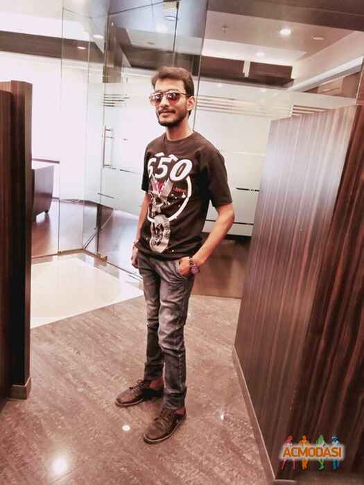 vikas  Gupta photo №100226. Uploaded 07 April 2017