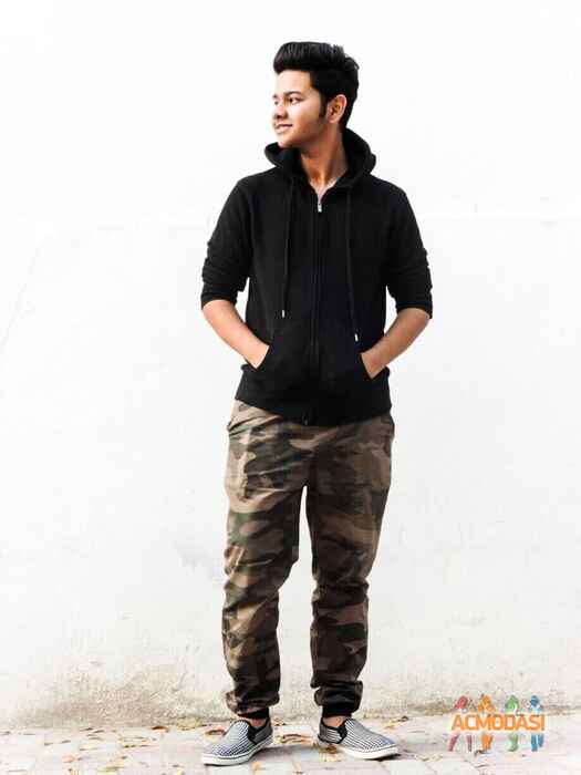 Yash Mehta   photo №104817. Uploaded 24 May 2017