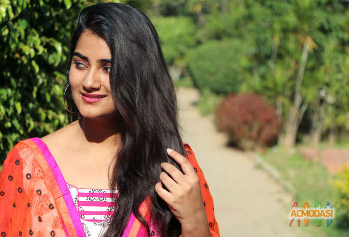 Praneeta  Kosaraju photo №26491. Uploaded 29 October 2015