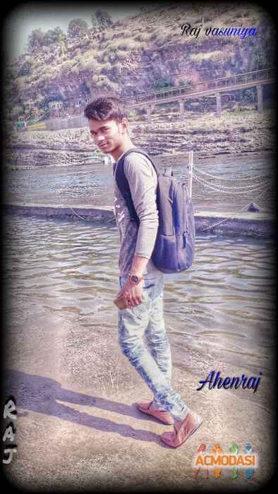 Rajeshraj  Vasuniya photo №105080. Uploaded 26 May 2017